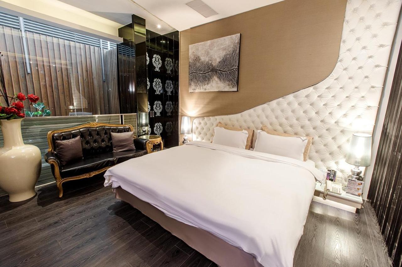 Motel Stars Taichung Exterior photo