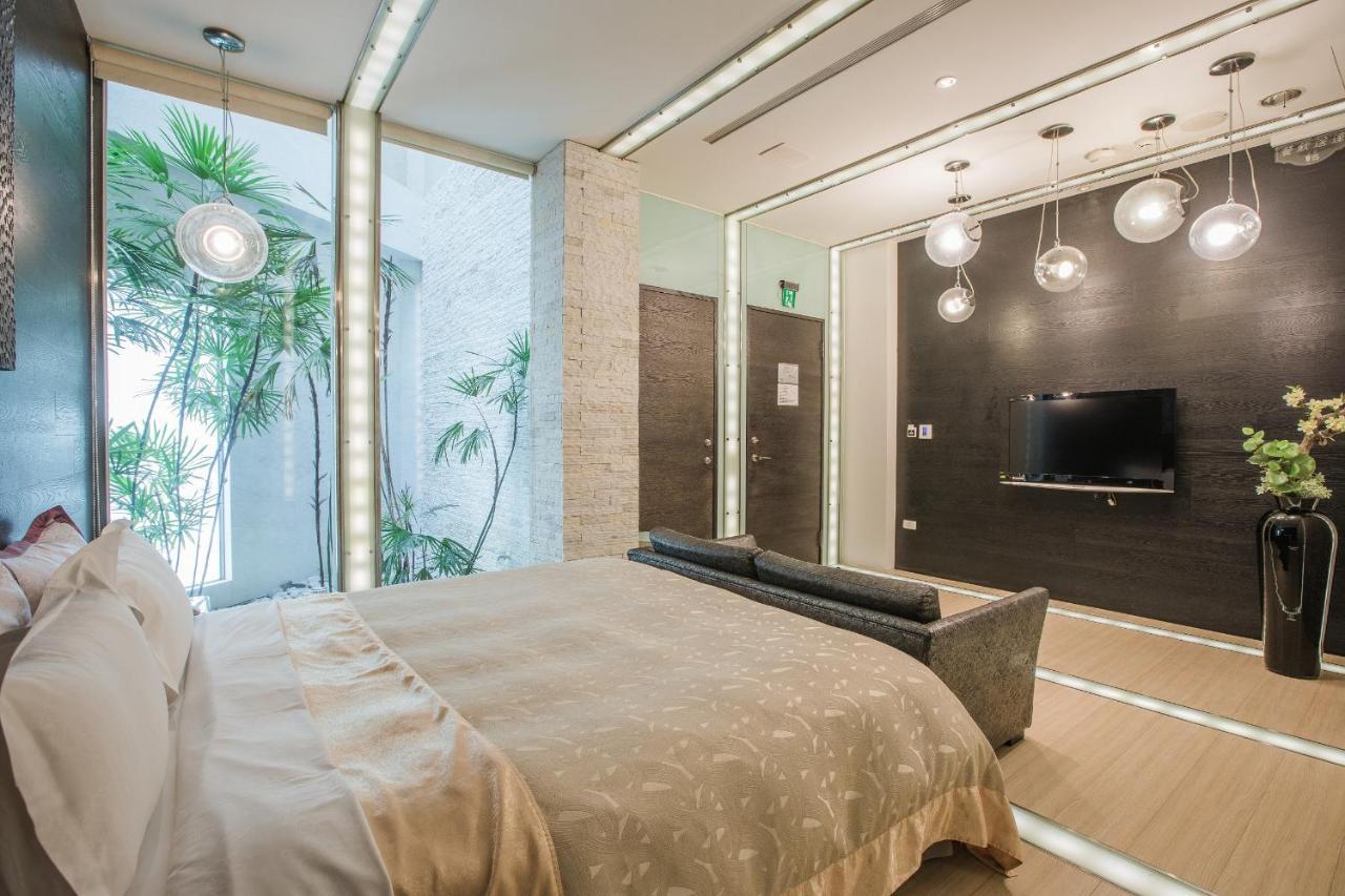 Motel Stars Taichung Exterior photo