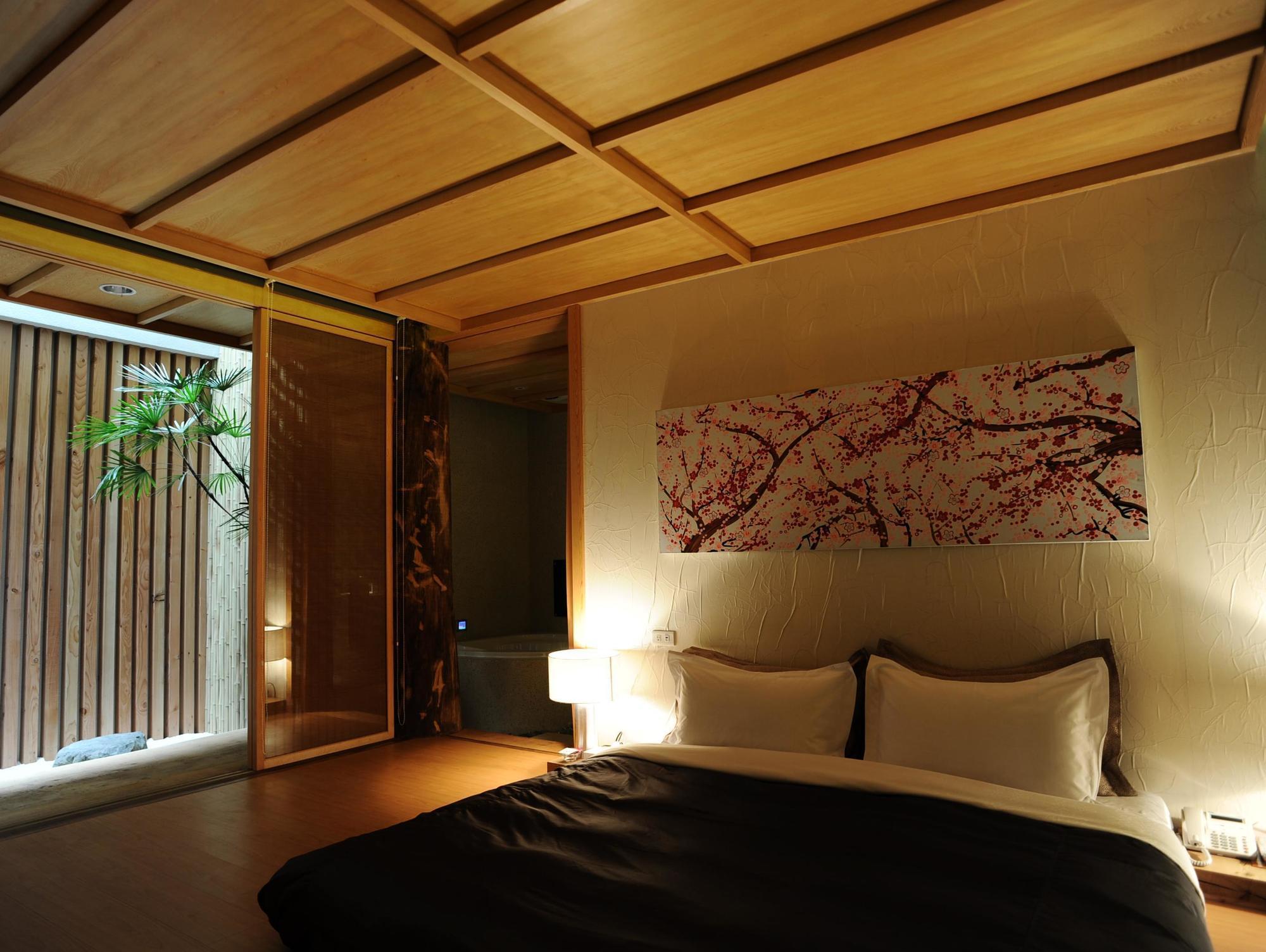Motel Stars Taichung Exterior photo
