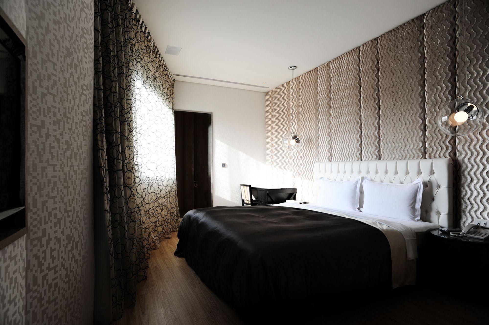 Motel Stars Taichung Exterior photo