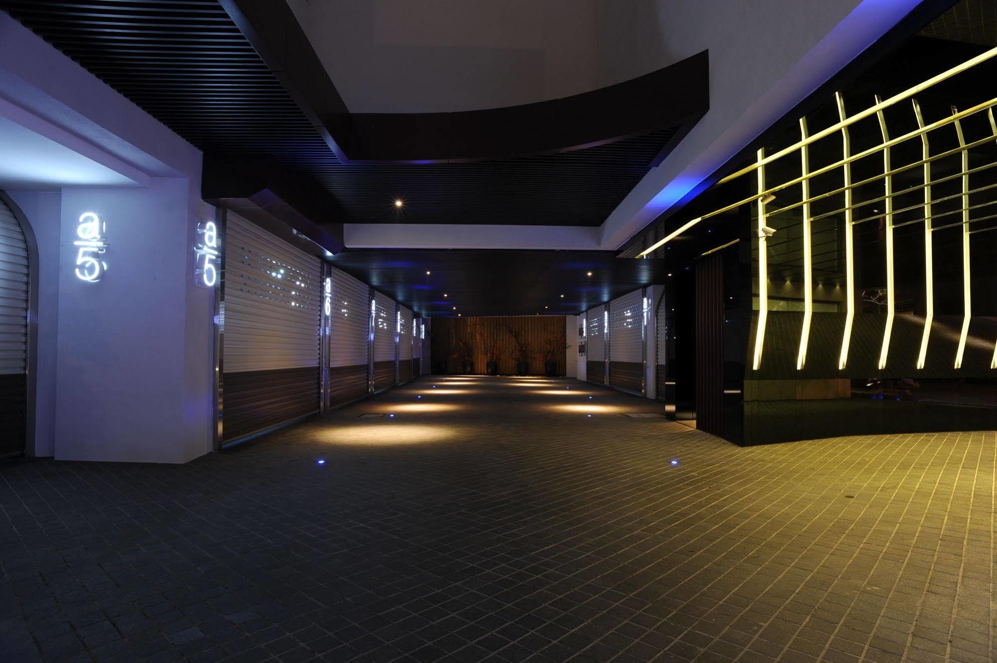 Motel Stars Taichung Exterior photo